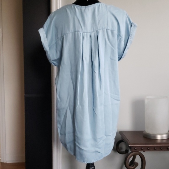 🌸NWT🌸 Blue Scoop Casual Top 🌸 - Picture 3 of 3